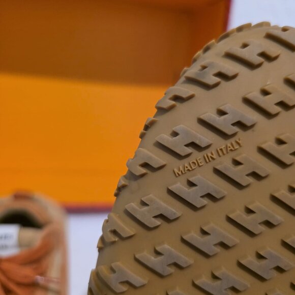 HERMES PARIS JET SNEAKERS (SIZE 38/7.5 W) - Picture 4 of 7